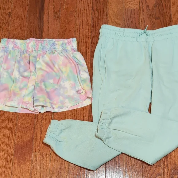 Girls Size 7/8 Clothing Bundle T-shirts Long Sleeves Shorts & Pants - Picture 12 of 16